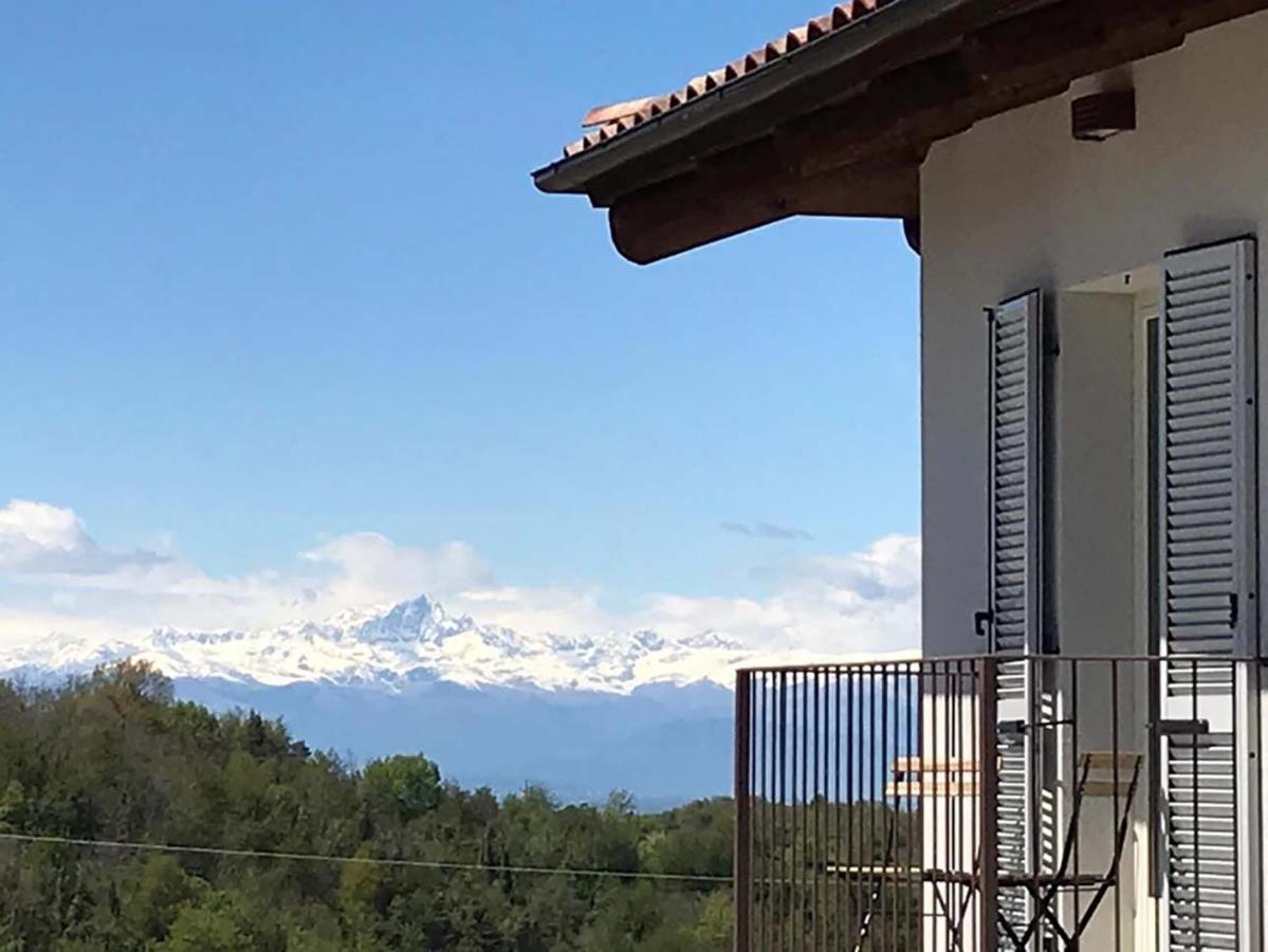La Luce Delle Colline Bed and Breakfast Serravalle delle Langhe Exteriör bild