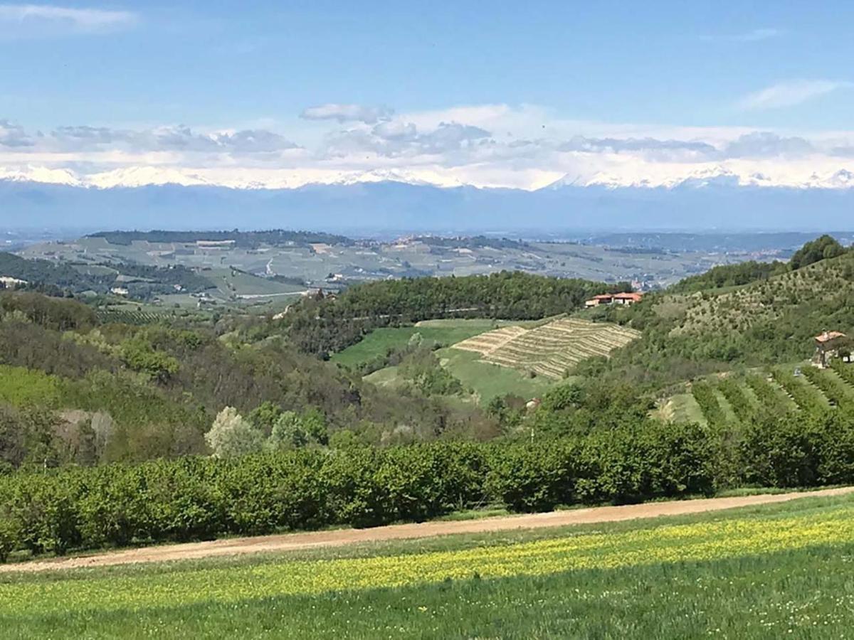 La Luce Delle Colline Bed and Breakfast Serravalle delle Langhe Exteriör bild